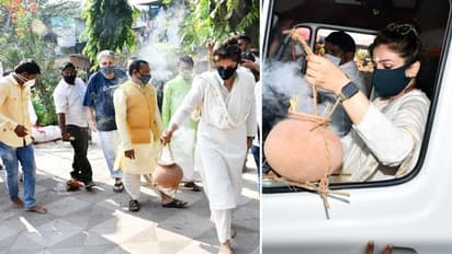 Raveena Tandon performs last rites of her father Ravi Tandon
