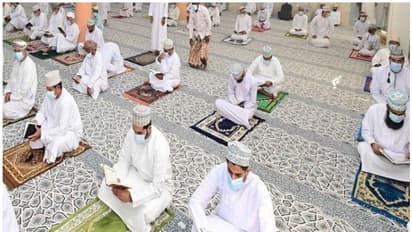 Covid restrictions: ഒമാനിലെ പള്ളികളില്‍ 50 ശതമാനം ആളുകളെ പങ്കെടുപ്പിച്ച് ജുമുഅ നമസ്‍കാരം പുനഃരാരംഭിച്ചു