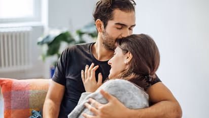 প্রেমদিবসে একান্তে আপনজনের সঙ্গে সময় কাটাতে চান, রইল ঘরোয়া সেলিব্রেশনের টিপস