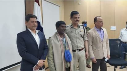 'কাঁচা বাদাম' খ্যাত ভূবন বাদ্যকারের মাথায় নতুন পালক, সম্মান দিল রাজ্য পুলিশ