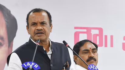 కాంగ్రెస్ లో కోమటిరెడ్డి వెంకట్ రెడ్డి చిచ్చు: బిజెపికి అస్త్రం