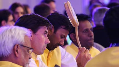 IPL Auction 2022: ஐபிஎல் மெகா ஏலத்தில் சிஎஸ்கே எடுத்த முதல் வீரர் இவர் தான்..! யாருனு பாருங்க