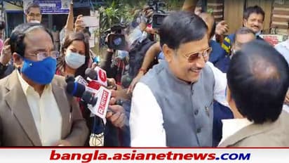 বৈরিতা ভুলে ভোটমুখর বিধাননগরে হাগ ডে-তে কোলাকুলি সব্যসাচি-জয়প্রকাশের, তুঙ্গে জল্পনা