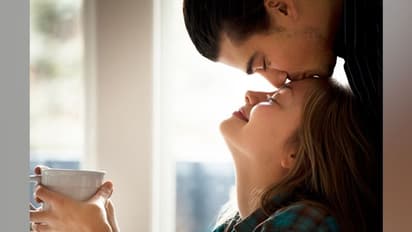 Happy Kiss Day 2022: ముద్దుతో మురిపించేయండి.. కిస్ తో ఎన్నో లాభాలున్నాయో తెలిస్తే అస్సలు ఆగలేరు తెలుసా..