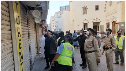 Man Trapped in Building : കെട്ടിടത്തിനുള്ളില്‍ കുടുങ്ങിയ പ്രവാസി യുവാവിനെ രക്ഷപ്പെടുത്തി ദുബൈ പൊലീസ്