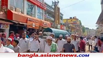 হিজাব বিতর্কের মাঝেই ভাইরাল এই ভিডিও - ভারতের আসল ছবি বলছে নেট দুনিয়া, দেখুন