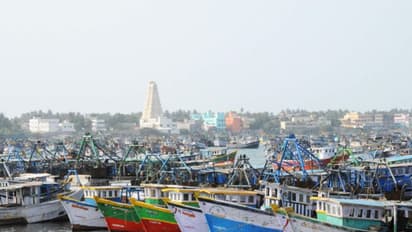 மீண்டும் 21 தமிழக மீனவர்கள் கைது.. ஒரே வாரத்தில் 58 மீனவர்களை கைது செய்து இலங்கை கடற்படை அட்டூழியம்