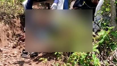 విశాఖ ఏజెన్సీలో భగ్గుమన్న పాతకక్షలు.. ప్రత్యర్ధుల ఘాతుకం, భార్య కళ్లెదుటే భర్త దారుణహత్య