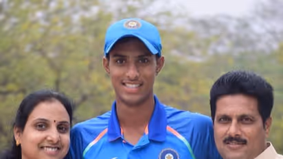 IPL 2022 'ನನ್ನ ಅಪ್ಪ-ಅಪ್ಪನಿಗಾಗಿ ಮನೆ ಖರೀದಿಸೋದು ನನ್ನ ಏಕೈಕ ಗುರಿ' ಎಂದ ಸೆನ್ಸೇಷನ್ ತಿಲಕ್ ವರ್ಮ!