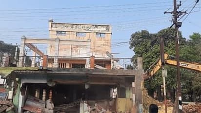 ரூ.100 கோடி சொத்து ஆக்கிரமிப்பு.. மோசடி செய்த திமுக பிரமுகர் ? மாஸ் காட்டிய மாநகராட்சி