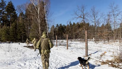 Ukraine पर हमले की आशंकाओं के बीच अब German Chancellor मनाएंगे Moscow को, कीव रूककर दिया नैतिक समर्थन