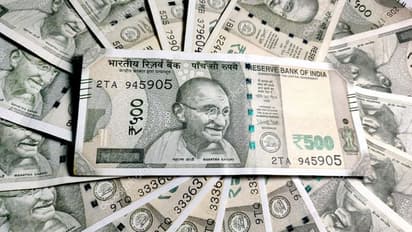 തകർന്ന് തരിപ്പണമായി രൂപ; മാർച്ചിലെ റെക്കോർഡ് മറികടന്നു