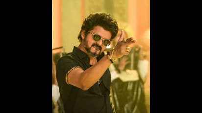 சர்க்கார் படத்திலேயே அரபிக் குத்து போட்ட விஜய்...ஆனால் இது சாங் சூட்டிங் இல்ல?..