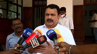 'ഓടുപൊളിച്ചല്ല കെവി തോമസ് പാർലമെന്റിൽ പോയത്', അധിക്ഷേപിക്കുന്നത് ശരിയല്ല' : കെ മുരളീധരൻ