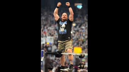 WWE WrestleMania 38, Day 1 results: Rhodes returns, Charlotte retains, Stone Cold wins
