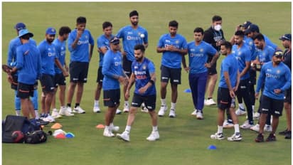 ইডেনে টসে জিতে বল নিলেন রোহিত, অভিষেক হল রবি বিষ্ণোইয়ের