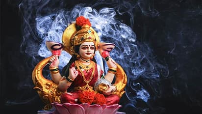 Maghi Purnima 2022: धन लाभ के लिए आज शाम को करें देवी लक्ष्मी की पूजा, रात 12 बजे यहां लगाए 1 दीपक