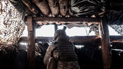 Russian Ukraine Conflict: സൈന്യത്തെ പിന്‍വലിച്ചെന്ന് റഷ്യ; കണ്ടാല്‍ വിശ്വസിക്കാമെന്ന് ഉക്രൈന്‍