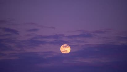 পূর্ণিমার এই তিথিতে দেবতারা তাঁদের রূপ বদলান, জেনে নিন বিশেষ এই তিথির গুরুত্ব