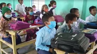 এবার দুয়ারে শিক্ষক-শিক্ষিকা, পড়ুয়াদের স্কুলমুখী করতে অভিনত উদ্যোগ