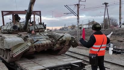 রাশিয়ার হামলা কি তাহলে সময়ের অপেক্ষা, ইউক্রেনের বিক্ষুব্ধ অঞ্চলে সেনা পাঠালেন পুতিন