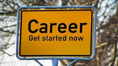 চাকরি ক্ষেত্রে সকল বাধা দূর হবে জ্যোতিষ মতে, রইল পাঁচ উপায়, জেনে নিন কী কী