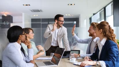 চাকরিতে পদোন্নতি পেতে মেনে চলুন বাস্তু টিপস, এই কয়টি সহজ টোটকায় উপকৃত হবেন