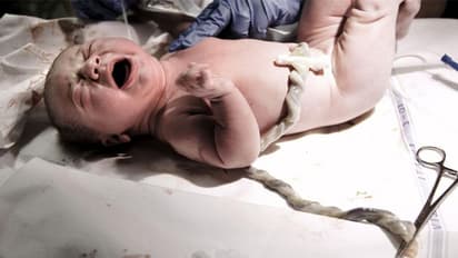 குழந்தைங்க தொப்புள் கொடியை தாயத்தில் வைப்பது ஏன் தெரியுமா? பலர் அறியா தகவல்!!