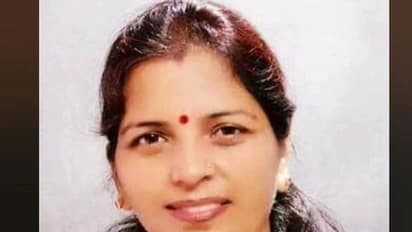 Bribe Through Peanut Seller : ಕಡ್ಲೇಕಾಯಿ ವ್ಯಾಪಾರಿ ಮೂಲಕ ಲಂಚ, ರೆಡ್ ಹ್ಯಾಂಡ್ ಆಗಿ ಸಿಕ್ಕಿಬಿದ್ದ ಆಪ್ ಕೌನ್ಸಿಲರ್!