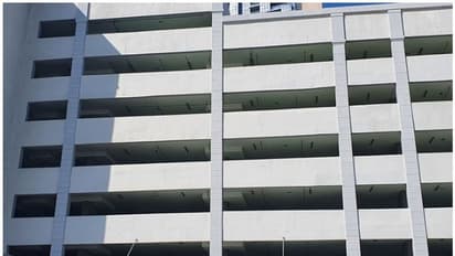 Skateboard Accident : സ്കേറ്റിങ്ങിനിടെ ഏഴാം നിലയില് നിന്ന് താഴേക്ക് വീണ് പ്രവാസി ആണ്കുട്ടി മരിച്ചു