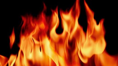 কলকাতায় জো়ড়া আগুন, রাতে জোড়াবাগান বস্তিতে, সকালে গড়িয়াহাটে