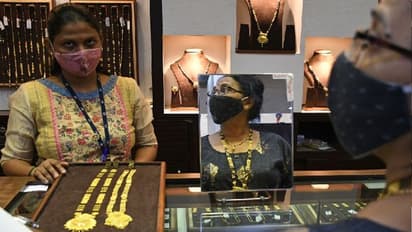 Gold And Silver Price Today: ప‌సిడి ప్రియుల‌కు బ్యాడ్ న్యూస్‌.. రూ.250 ఎగబాకిన బంగారం ధ‌ర‌..!