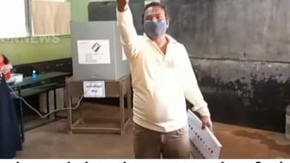 TN Local Body Elections 2022: ஹிஜாப்பை அகற்ற சொன்ன பாஜக முகவர்.. குண்டு கட்டாக வெளியே தள்ளிய அதிமுக திமுக.