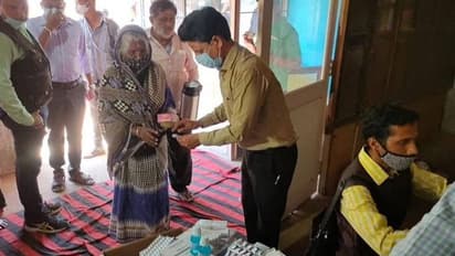 1 Rupee clinic : പുസ്തകം വാങ്ങാൻ പോലും കാശില്ല, പഠിച്ച് ഡോക്ടറായി, പാവപ്പെട്ടവർക്കായി ഇന്ന് ‘ഒരു രൂപ ക്ലിനിക്'