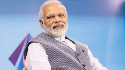 PM Modi ने सुनाया अपना बचपन का एक किस्सा, बताया क्यों उन्हें इंदौरी पसंद, जिनके अंदाज के हैं मुरीद