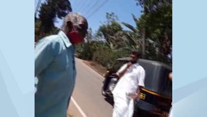 Fraud : കള്ളപ്പേരിൽ പിരിവിനെത്തി വീട്ടമ്മയുടെ മൊബൈൽ മോഷ്ടിച്ചു, മകൻ എത്തി മൊബൈൽ സംഘത്തിൽ നിന്ന് കണ്ടെടുത്തു