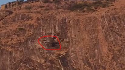 നന്ദി ഹില്‍സില്‍  ട്രക്കിങ്ങിനിടെ 19 കാരന്‍ 300 അടി താഴ്ചയിലേക്ക് വീണു; വ്യോമസേനയുടെ സഹായത്തോടെ രക്ഷപ്പെടുത്തി