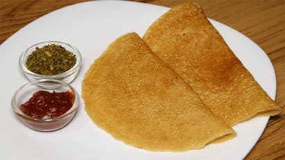 Pachai payaru dosa: முளை கட்டிய பச்சை பயறு தோசை மாவு..வெறும் 10 நிமிடத்தில் தயார் செய்து மொறுமொறு தோசை சுடலாம்