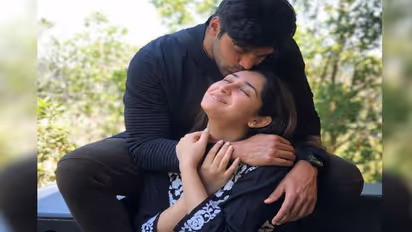 அமுல் பேபி போல் அழகு.. முதல் முறையாக குழந்தை புகைப்படத்தை வெளியிட்ட ஆர்யா - சாயிஷா ஜோடி!  வைரலாகும் போட்டோஸ்!