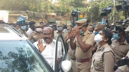 முன்னாள் அமைச்சர் ஜெயக்குமார் கைது... திமுக நிர்வாகி தாக்கப்பட்ட வழக்கில் நடவடிக்கை!!