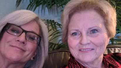 55 -ാം വയസിൽ ഞെട്ടിക്കുന്ന സത്യം തിരിച്ചറിഞ്ഞു, തങ്ങളെ ആശുപത്രിയിൽ വച്ച് ജനിച്ചയുടനെ മാറിയതാണ്...