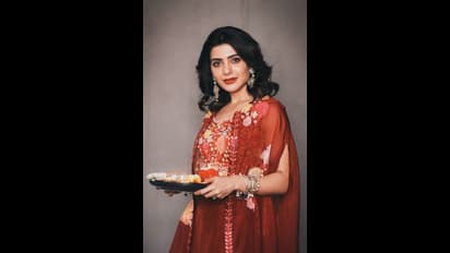 12-ஆம் ஆண்டு திரைத்துறை பயணத்தை கொண்டாடும் சமந்தா...பிரபலங்கள் வாழ்த்து..