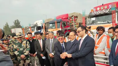 India dispatches first consignment of 2500MT of wheat assistance to Afghanistan