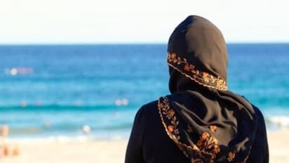 Hijab Row : ഹിജാബ് ധരിച്ചെത്തിയ സ്ത്രീയെ പണം പിൻവലിക്കാൻ അനുവദിക്കാതെ ബിഹാറിലെ ബാങ്ക്