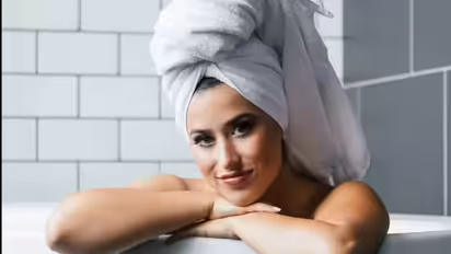 रोज नहीं नहाने के भी है गजब के फायदे, जानकर दंग रह जाएंगे आप, छोड़ देंगे रोज नहाना