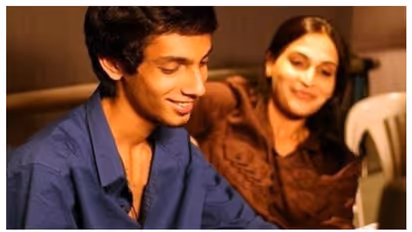 Aishwarya latest song: விவாகரத்து பின் ஐஸ்வர்யா ரஜினிகாந்த் எடுத்த அதிரடி முடிவு...!  வைரல் புகைப்படம்.!