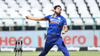 ചാഹറിന്‍റെ കാര്യം സംശയത്തില്‍, ലോകകപ്പിനായി ഒരു പേസര്‍ കൂടി ഓസ്ട്രേലിയയിലേക്ക്