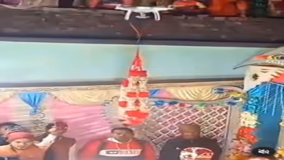 जयमाल स्टेज पर नाराज हो गए दूल्हेराजा, कर दिया ऐसा काम सभी रह गए हैरान, देखिए Viral Video