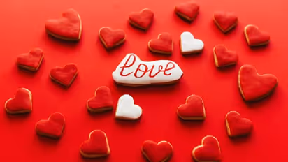  ভালবাসার মানুষকে পেতে এরা সবকিছু করতে পারে, রাশিচক্র অনুযায়ী জানুন আপনার সঙ্গী কতটা আবেগপ্রবণ