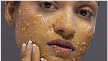 മുഖത്തെ കരുവാളിപ്പ് മാറ്റാൻ സഹായിക്കുന്ന മൂന്ന് തരം നാച്വറൽ ഫേസ് പാക്കുകൾ